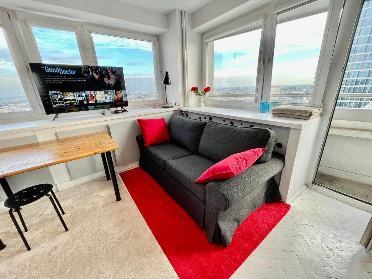 Sawa 3 Metro X2 Fast Wifi 50'Tv Netflx Hbo Appletv+ Amazontv Apartment Warsaw Exterior photo